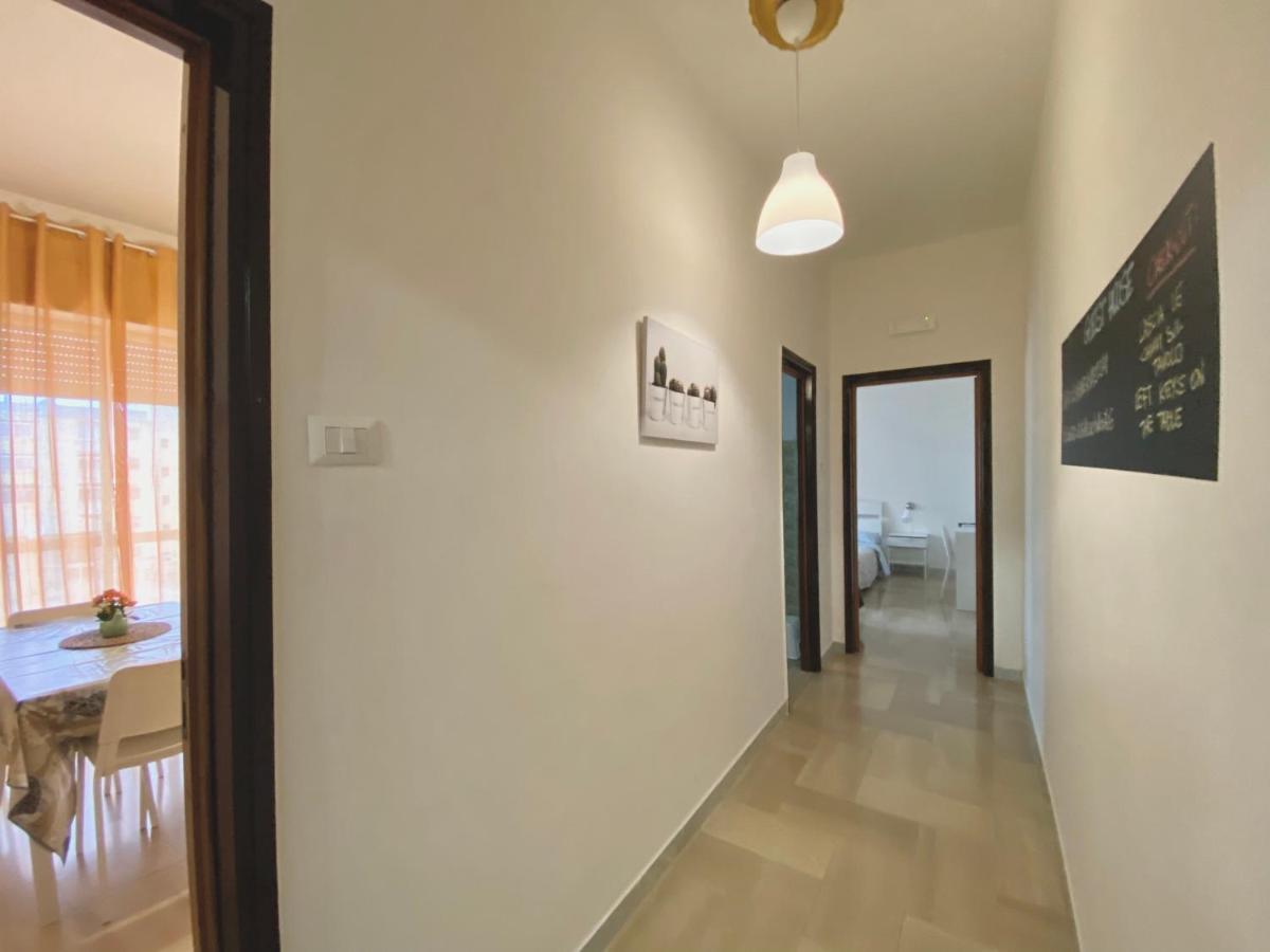 Guest House Service - Express Airport Apartment Modugno Bagian luar foto