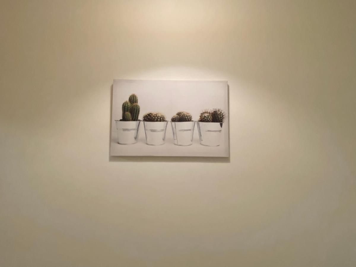 Guest House Service - Express Airport Apartment Modugno Bagian luar foto